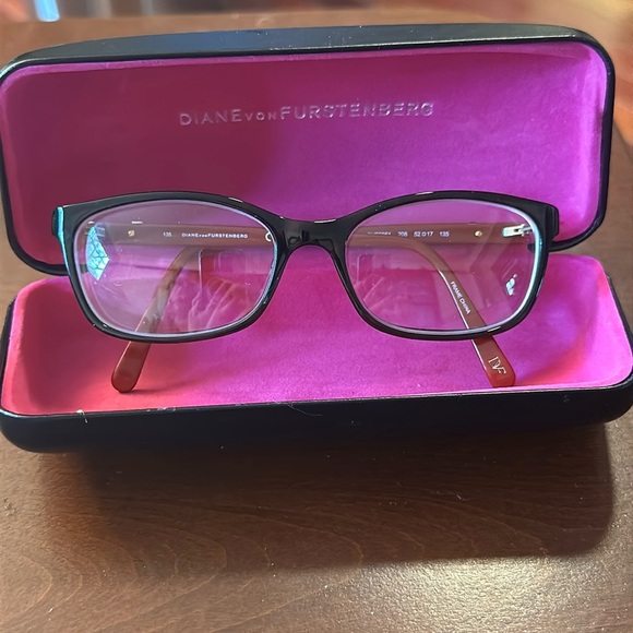 Diane Von Furstenberg prescription glasses / frames with hardshell case main image 4